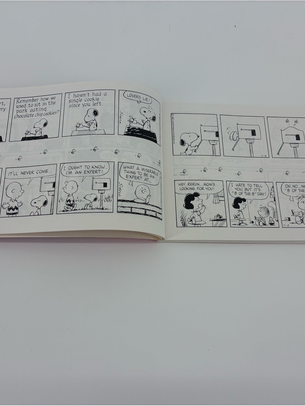 VTG Peanuts Comic Book - Picture 4 of 4